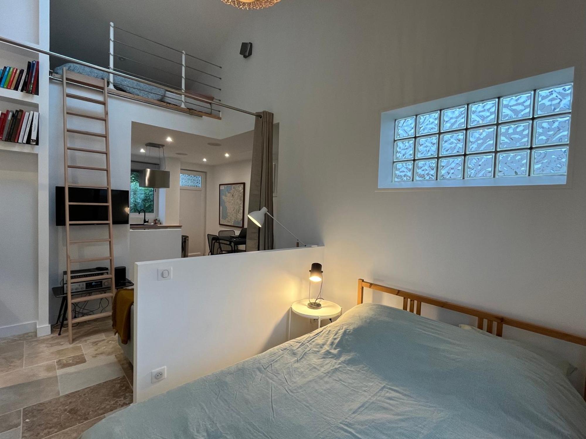 Loft Avec Terrasse Et Jardin Apartment Angouleme Exterior photo